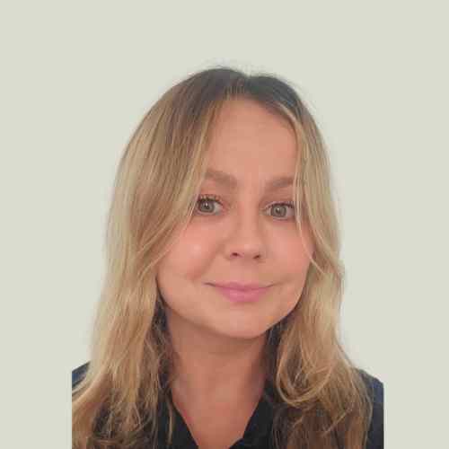 20/20 Levels | About | Meet The Team | Efeosa McEwen